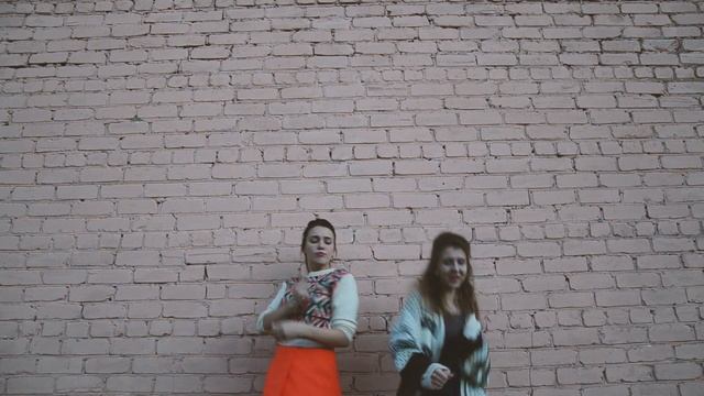 Подарок на день рождения/Клип/Розовые розы/Подруге смотреть онлайн