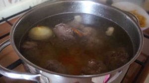 Супчик из шеек индейки с овощами.
