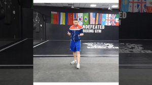 Ошибка в положении передней ноги. Урок бокса с Лилией Дурневой.