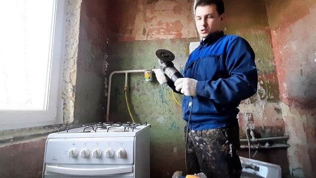 Как открутить диск на болгарке без ключа смотреть онлайн