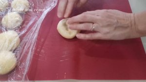 ОБАЛДЕННАЯ ВЫПЕЧКА НА СМЕТАНЕ. ОЧЕНЬ ЛЕГКАЯ И КРАСИВАЯ ФОРМОВКА ТЕСТА НА БУЛОЧКИ- РОМАШКИ?❤