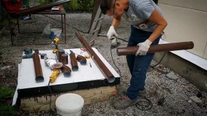 МОНТАЖ ВОДОСТОЧНЫХ ТРУБ надёжное альтернативное крепление, усиленные оцинкованные хомуты с резинкой
