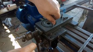 Сделал клин для тв 16