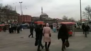 Площадь Эминёню. Азан (полифония).