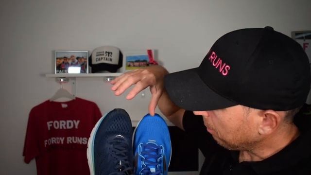 Hoka One One Clifton 7 Vs Brooks Glycerin 18 | Best Max Cushioned Daily Running Shoe