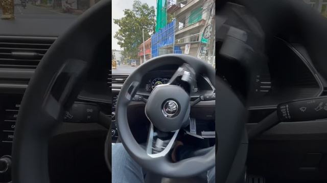 2021 Skoda Superb TSI [Auto park assist] смотреть онлайн