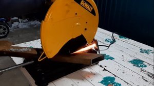 САМАЯ ЛУЧШАЯ МОНТАЖНАЯ (отрезная) ПИЛА DEWALT. ЧАСТЬ2.  УГОЛ 45 градусов.