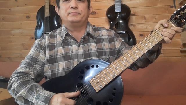 Эту гитару я не купил, а сделал её сам, из карбона. С деками арчтоп. Семиструнную. Плюс - песенка. смотреть онлайн