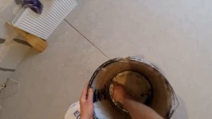 Как быстро очистить ведро от старой шпаклевки.