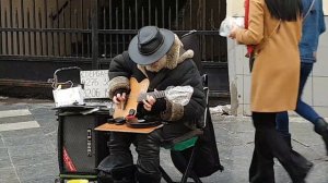 Дэйв Стюарт и Кэнди Далфер композиция «Lily Was Here» в исполнении Олега Капустина