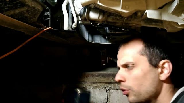 Kia ceed, замена масла,маслянного фильтра. Сброс счётчика пробега ТО. смотреть онлайн