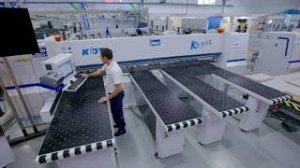 Форматно-раскроечный центр с ЧПУ KDT KS-842HL с задней загрузкой и двойным независимым толкателем