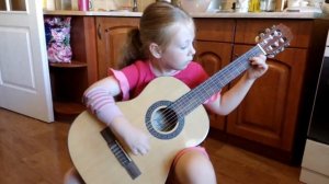 В. Козлов С неба звёздочка упала Ярослава 6 лет гитара
