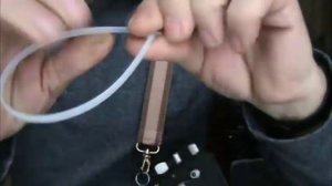 Как закрепить струны и ремень на балалайке