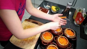 ОЧЕНЬ ПРОСТОЕ А САМОЕ ГЛАВНОЕ ВКУСНОЕ БЛЮДО В ГОРШОЧКАХ ПРИГОТОВИТ КАЖДЫЙ