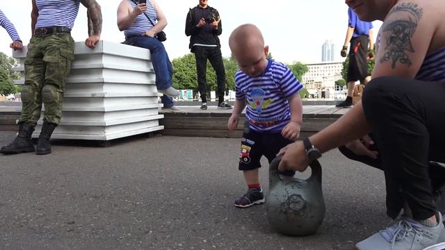 Самый юный мастер гиревого спорта смотреть онлайн