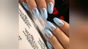 Очаровательный голубой маникюр 2019/Красивый нежно-голубой маникюр фото идеи дизайн модные тенденци