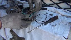 Замена прокладок тандемный насос Bosch 03G145209 BOMBA VACIO №2