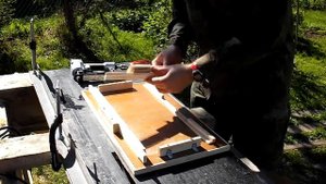 Очень простая сборка рамок для пчел пневмостеплером