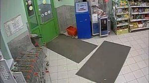 Кража в Пятерочке. Видео с камеры наблюдения № 1