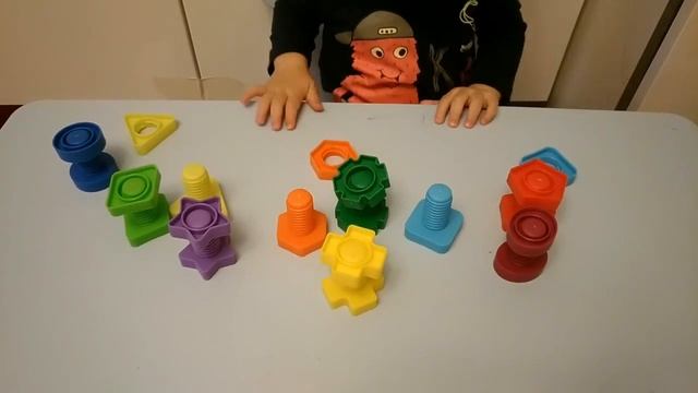 1,3 года. Раннее развитие. Цвет, форма, координация, моторика. смотреть онлайн