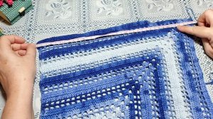 По Вашим просьбам . Самый быстрый способ связать тунику крючком  от угла.