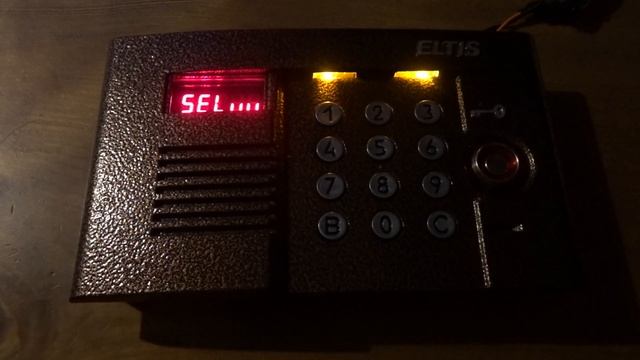 Домофон Eltis DP400TDC16: Смещение квартиры смотреть онлайн