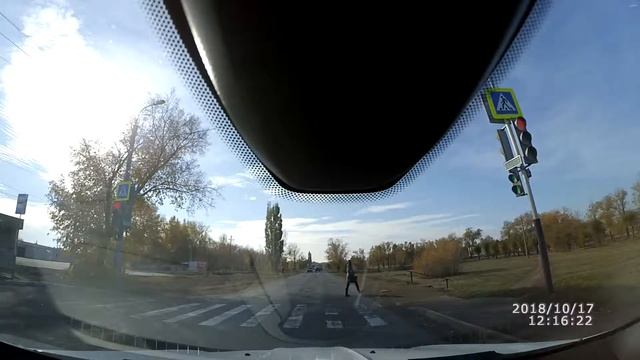 ВАЗ (Х682РА 56RUS) на красный смотреть онлайн