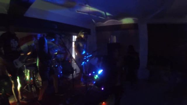 МНДРГР - Уютные места (Live@SaiNt-BrOokLYnsburG, Санкт-Петербург) смотреть онлайн