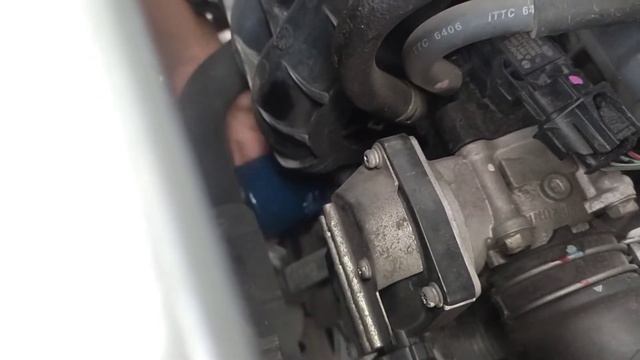 HOW TO CHANGE ENGINE OIL IN A MITSUBISHI MIRAGE (MANUAL) OR ANY CAR смотреть онлайн