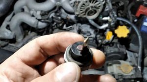 Замена датчика давления масла Subaru Forester SH 2,0 EJ 204