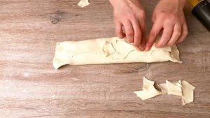 Слоеный ПИРОГ С ФОРЕЛЬЮ. Очень простой и быстрый рецепт!