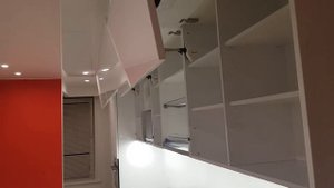 Кухня из Акрилового стекла с электроприводом, фасады без ручек