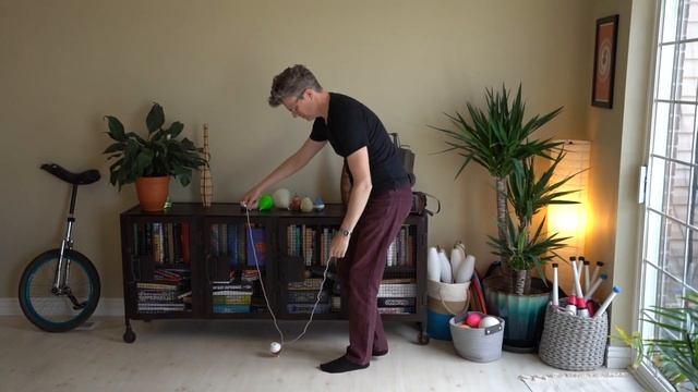 How to Spin a Top Plus 11 Basic Spin Top Tricks