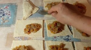 Слойки с мясом и тыквой.