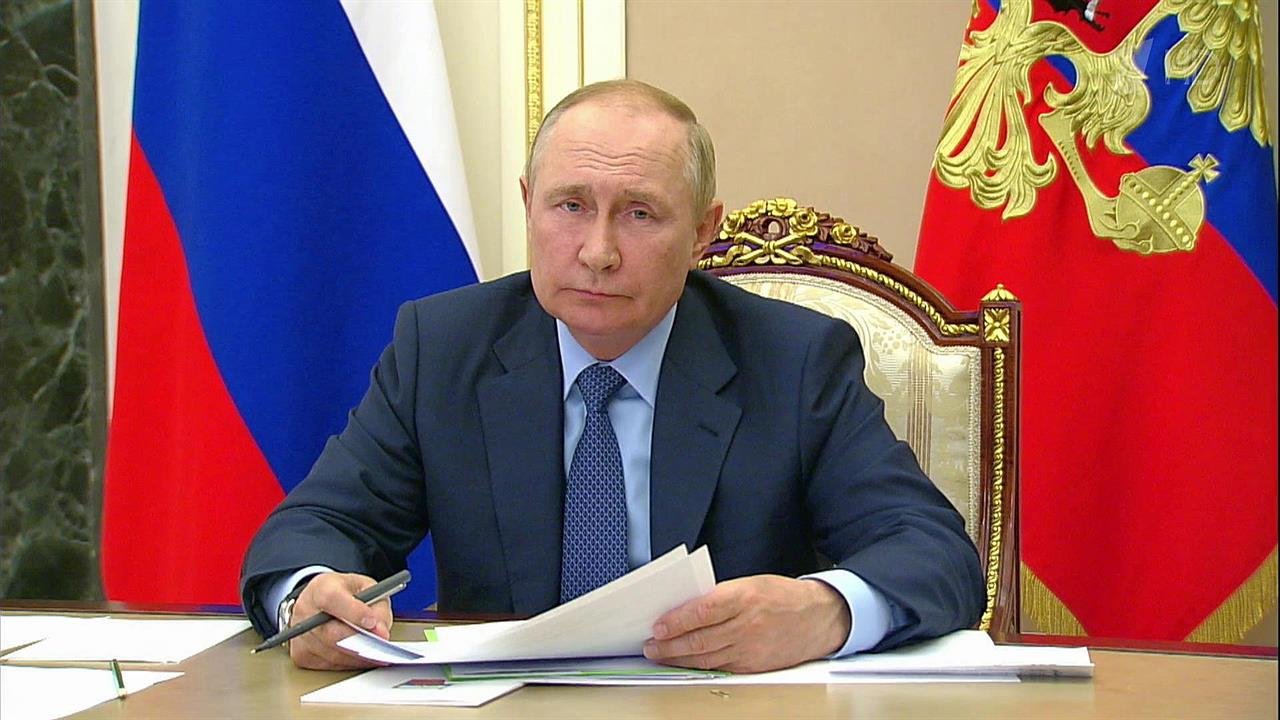 Усиление позиции России на рынке инертных газов и развитие авиации в центре внимания президента