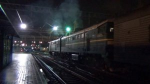 Тепловоз 2ТЭ10У-0239 с хозяйственным поездом