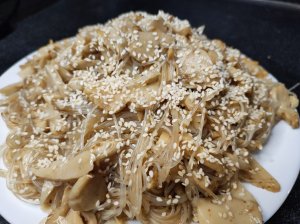 Быстрый салат за 5 минут, Фунчоза с шампиньонами