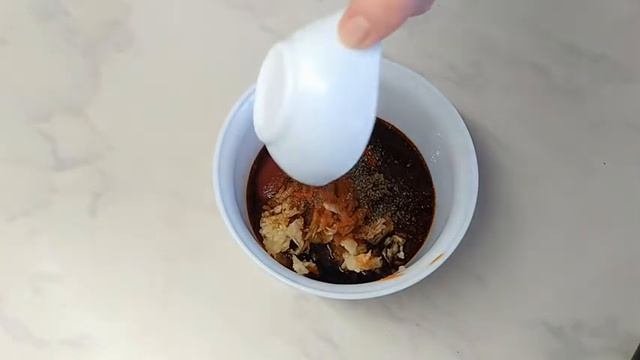 Курица во вкуснейшем маринаде.  На праздник и на каждый день.