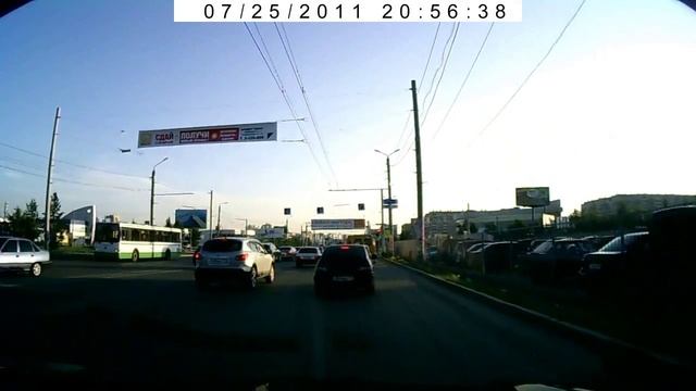 Дураки на дорогах. Челябинск. Быдло на двенашке х894вв174 смотреть онлайн