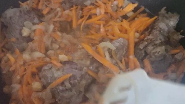 Плов. Узбекский плов с изюмом и нутом. Плов Ташкентский. Самый лучший вариант приготовления плова. смотреть онлайн