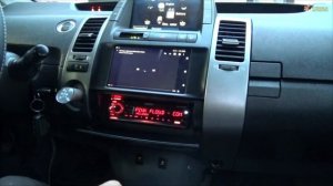 Установка планшета и магнитолы в Toyota Prius