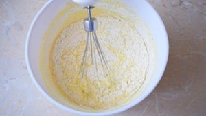 Шарлотка творожная с яблоками в духовке