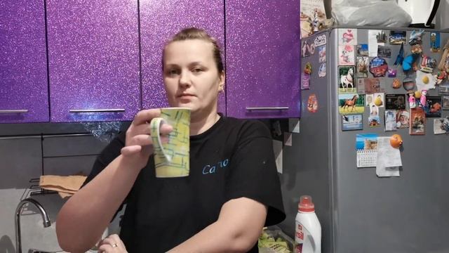 У Маши новый цвет /Готовили вкуснейшую солянку/Перебираю обувь смотреть онлайн