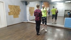 Kizomba урок: Крестный шаг