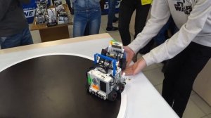 Соревнования LEGO СУМО роботов Mindstorms EV3