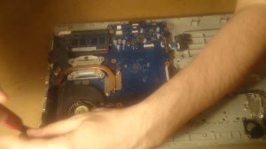 Samsung RV520. Не включается. Нюансы разборки. Диагностика. Ремонт.