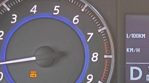 Индикатор "Key" на панели приборов Infiniti QX70.