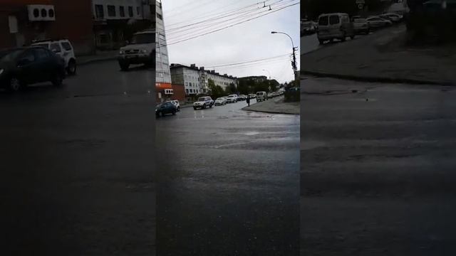 Улицы Полярные зори и Книповича/Дождливая погода /Мурманск /9 июня #мурманск смотреть онлайн