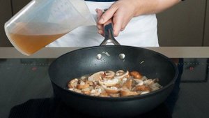 Вырезка телячья на сковороде